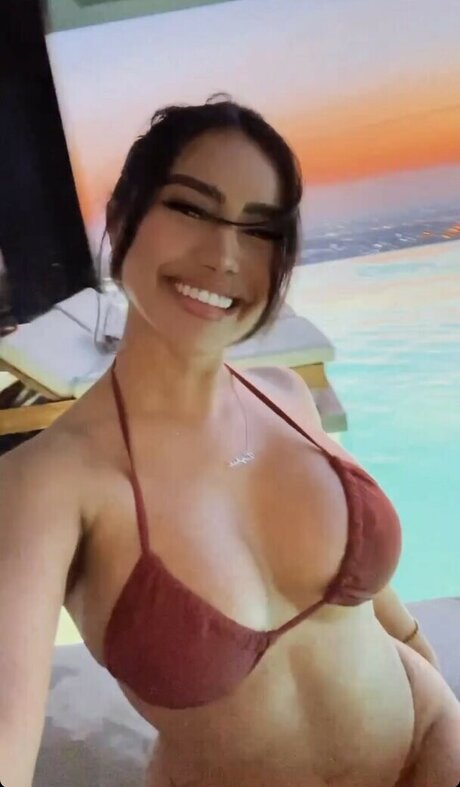 Lydddy adult model pictures