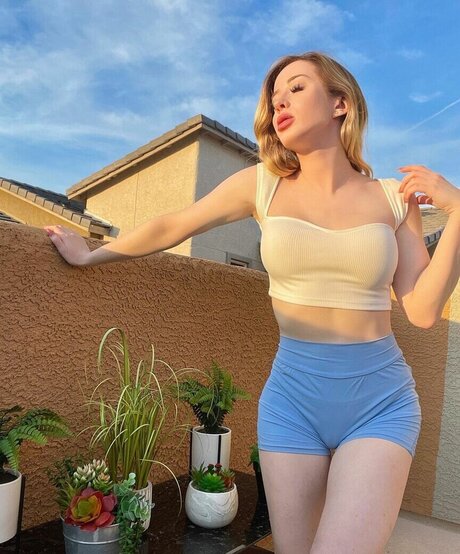 Alaina Taylor model perfect pic