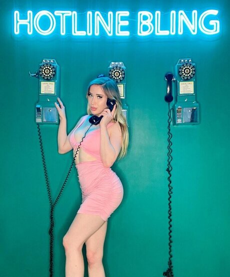 Alaina Taylor hot star img