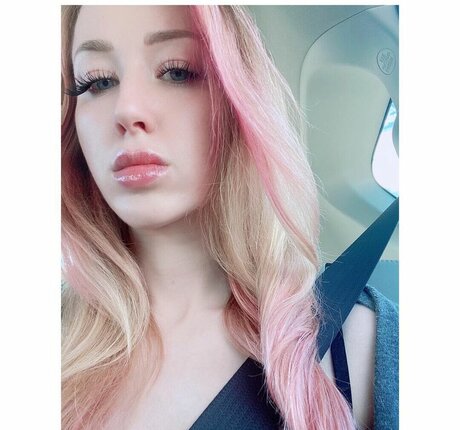 Alaina Taylor model img