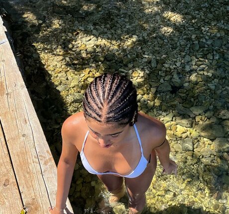 Yasmin Barbieri beautiful model img