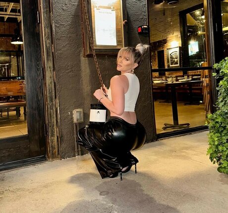 bfitntrain hot actress pic