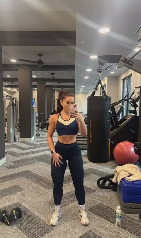 bfitntrain model hot galleries