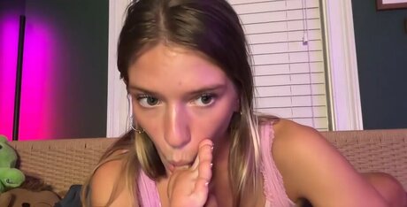 Oliviahansley star best photos