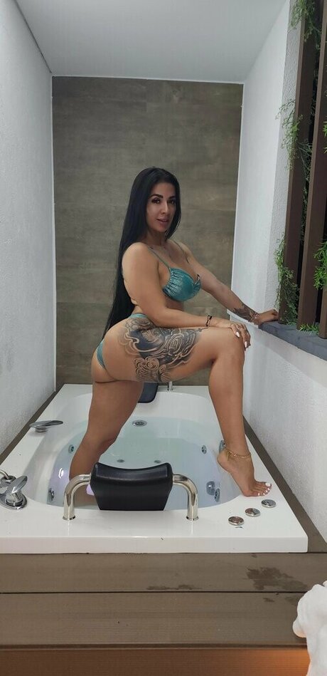 hairy legs onlyfans adult pictures