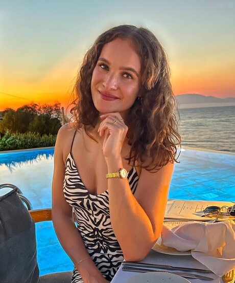 lara emilia nude actress photos