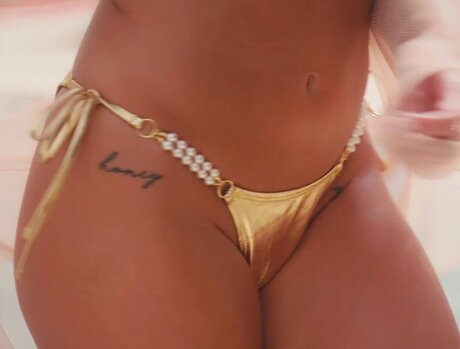 small onlyfans nude photos