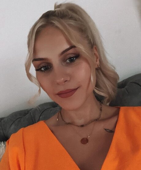 Wollnys beautiful actress archive