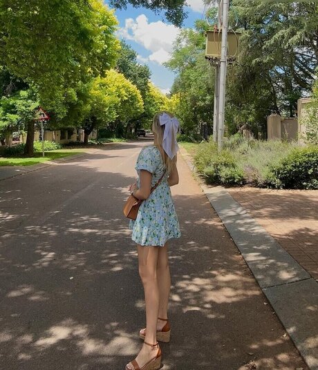 Juliet Small xxx pornstar pics