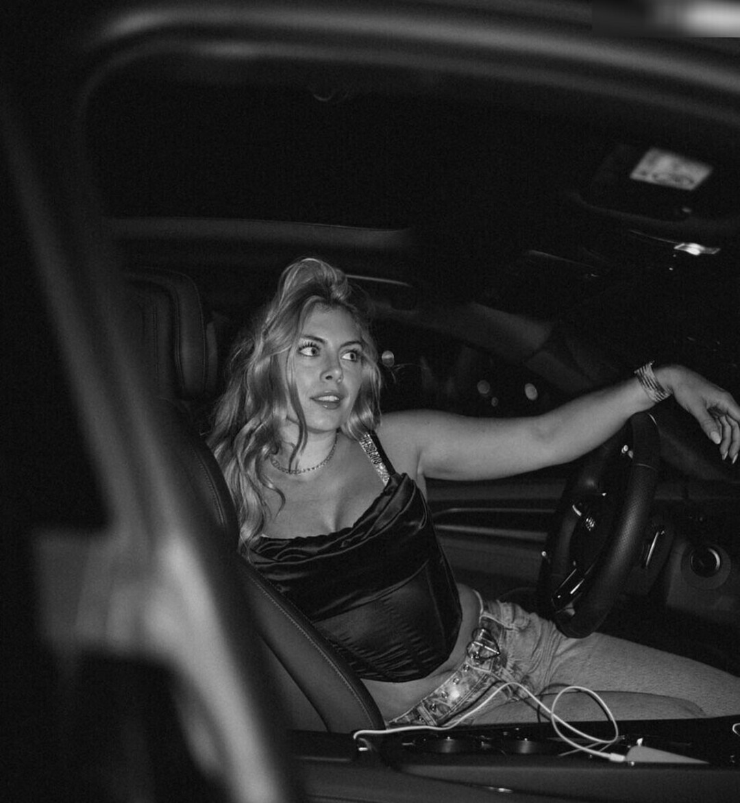 mini dress onlyfans top image