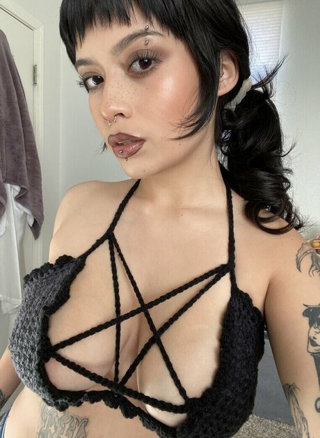 Nydia Gonzalez star erotic images