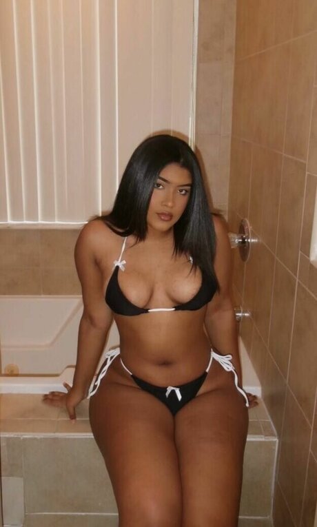 paolala a star top image