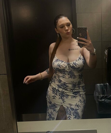 Caiidenn erotic actress photo