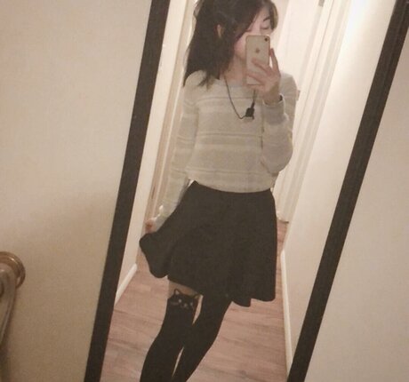 Path Wei_ star nudes photo