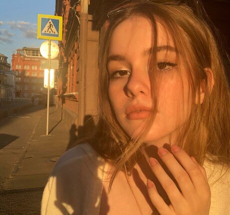 sosihue pornstar erotic image