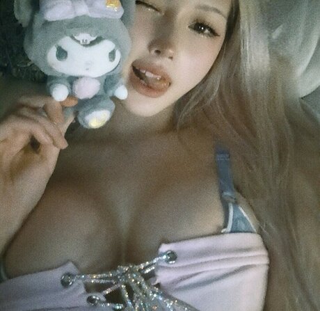 Globoib Hotvirgin pornstar top picture