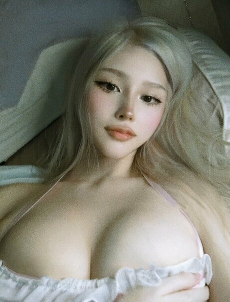 Globoib Hotvirgin naked pornstar photos