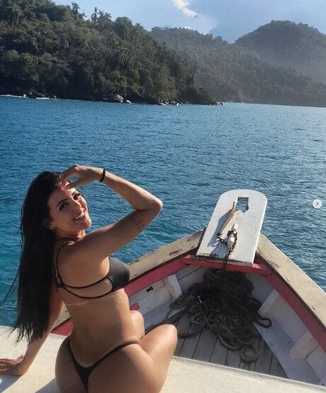 licking pussy onlyfans nude picture