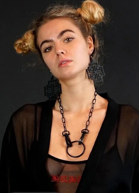 Nadine Bergmann hot actress archive