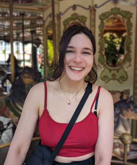 Haselnuuuss pretty actress pic