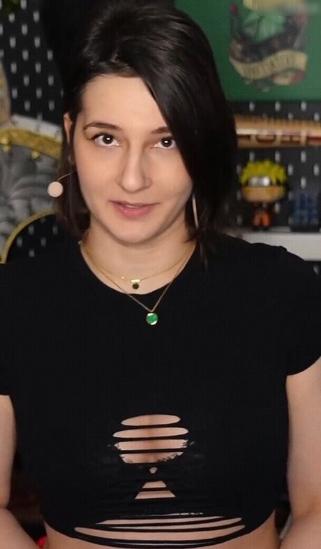 Haselnuuuss nude star photo