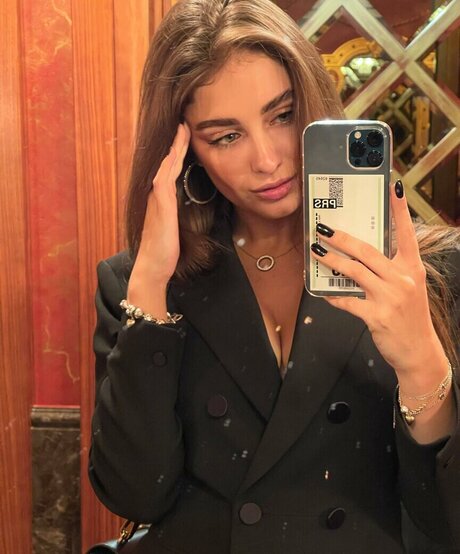 chicks with dicks onlyfans xxx pictures