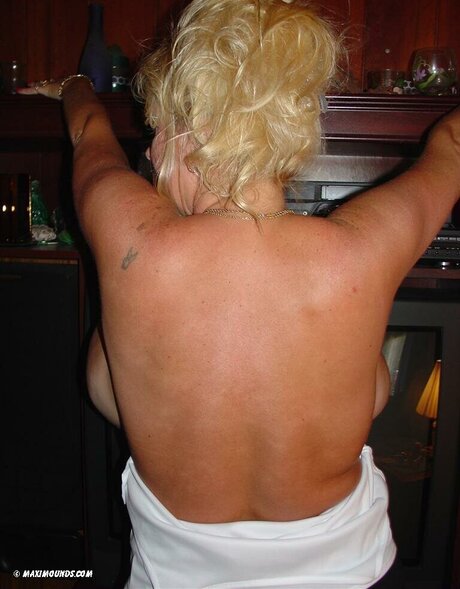 busty solo onlyfans sexy nude picture