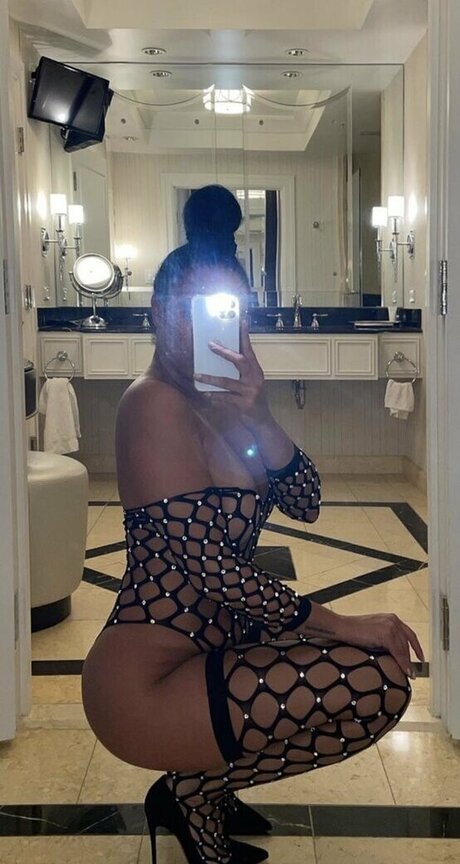 cubanmammii pornstar pretty img