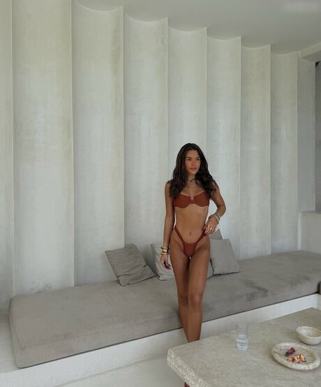 Lucy Syed model hd photo