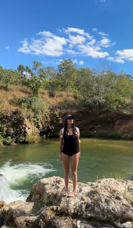 Amanda De Godoi star top pictures