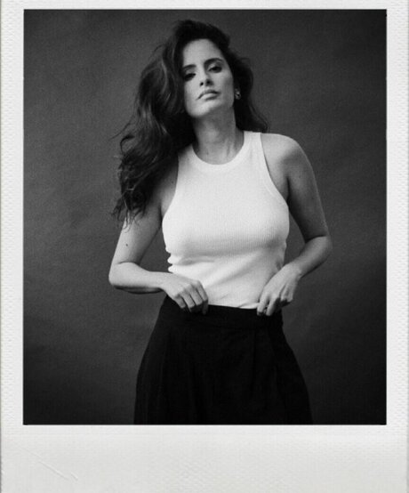 Amanda De Godoi porn actress archive