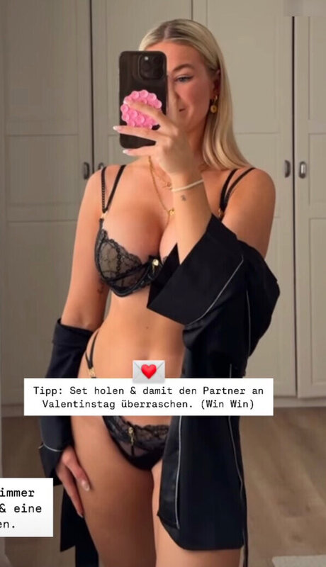 Alina Ristenpart naked star image