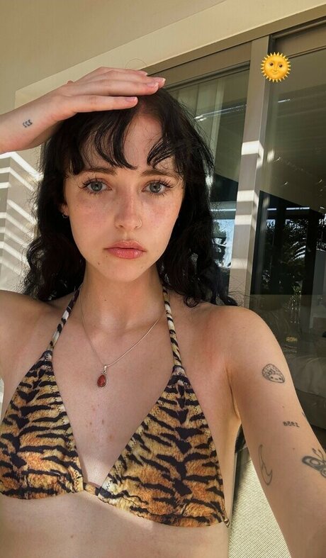 Holly Laing pornstar best pics