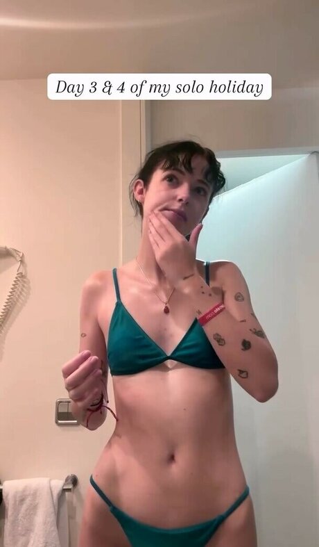 Holly Laing pornstar sexy images