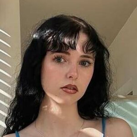 Holly Laing pornstar exclusive img