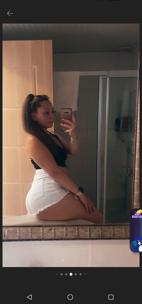 OF Profil meiner ehemaligen Nachbarin_ art model photos