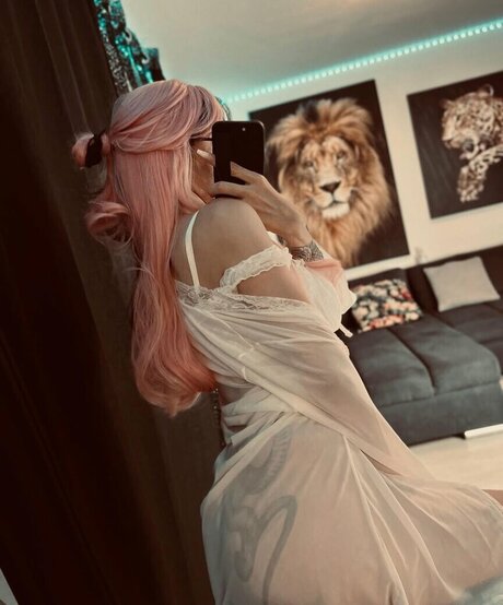 Harley Benz sex model image