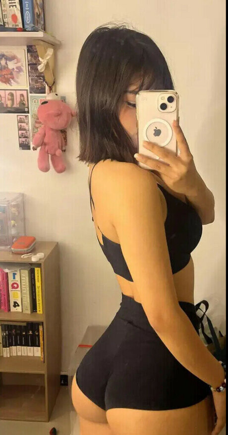 Breabanana naked pornstar photo