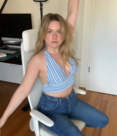 cute anal onlyfans beautiful photos