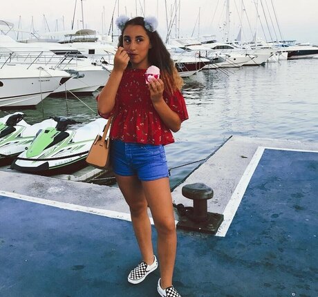 Joanachlips beautiful star pic