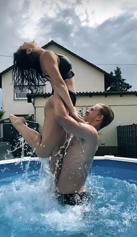 Joanachlips star top img