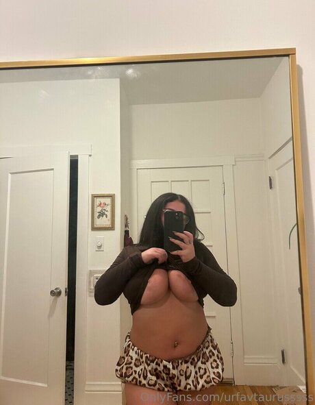 badgal pheephee art star photo