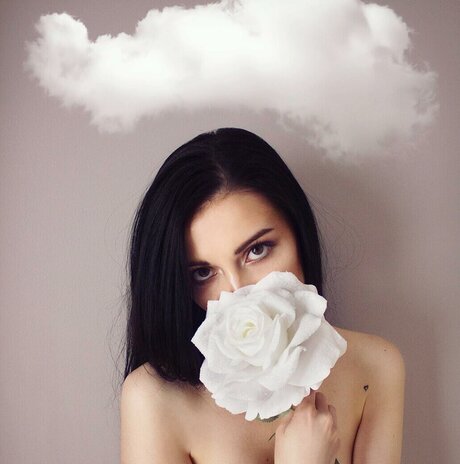 rainingbliss exclusive model image