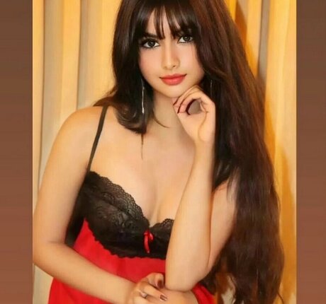 Aishwarya Harishankar model sexy gallery