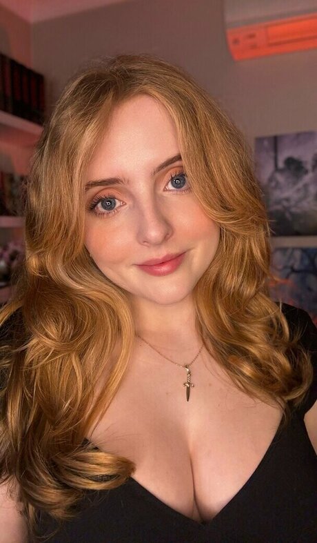 Krysttl pornstar sexy image