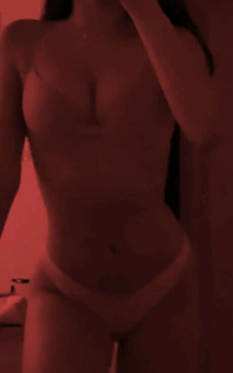 Emilykr0pp star sex picture