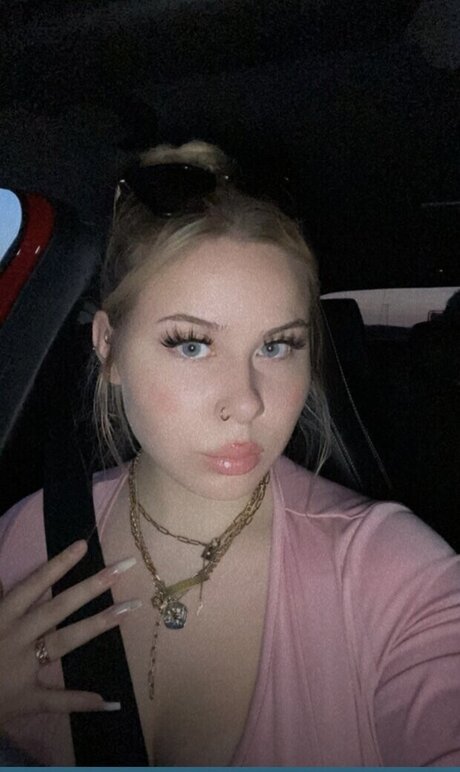 Steffihmn art model picture