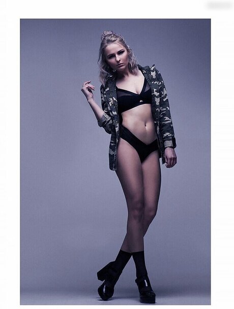 Jana Riva star art galleries