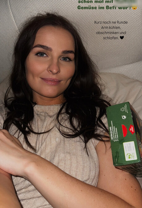 Jana Riva star nudes pic