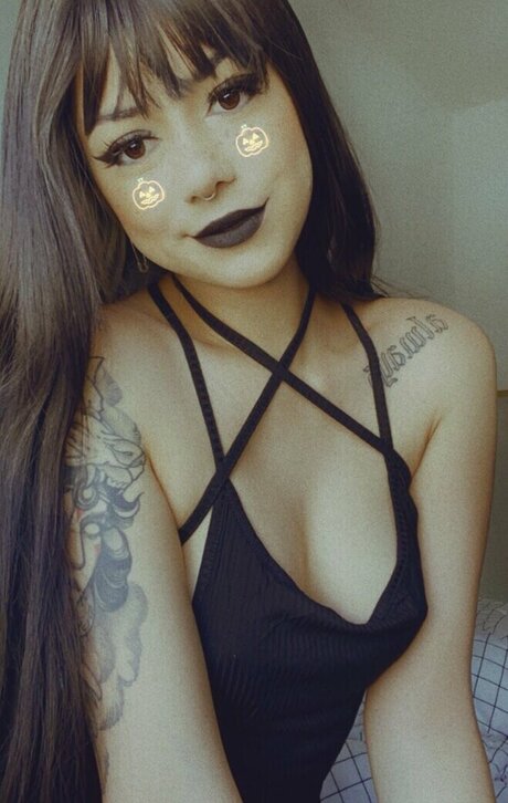 Ne0nprincess model adult galleries